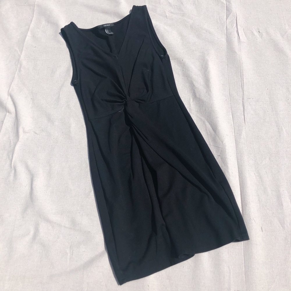 knot-front LBD